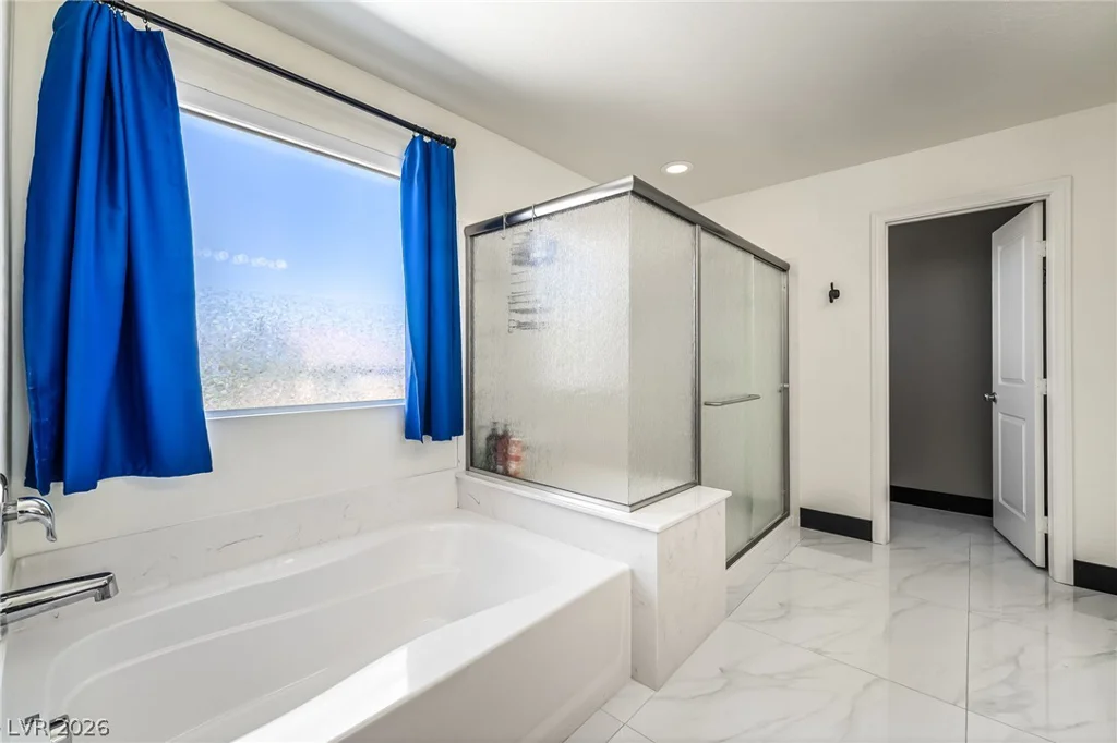 350 Azar Swan, Las Vegas, NV 89183