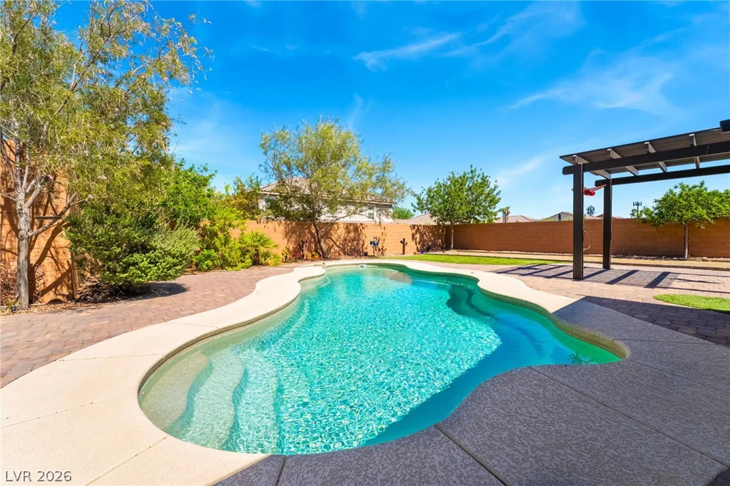 350 Azar Swan, Las Vegas, NV 89183