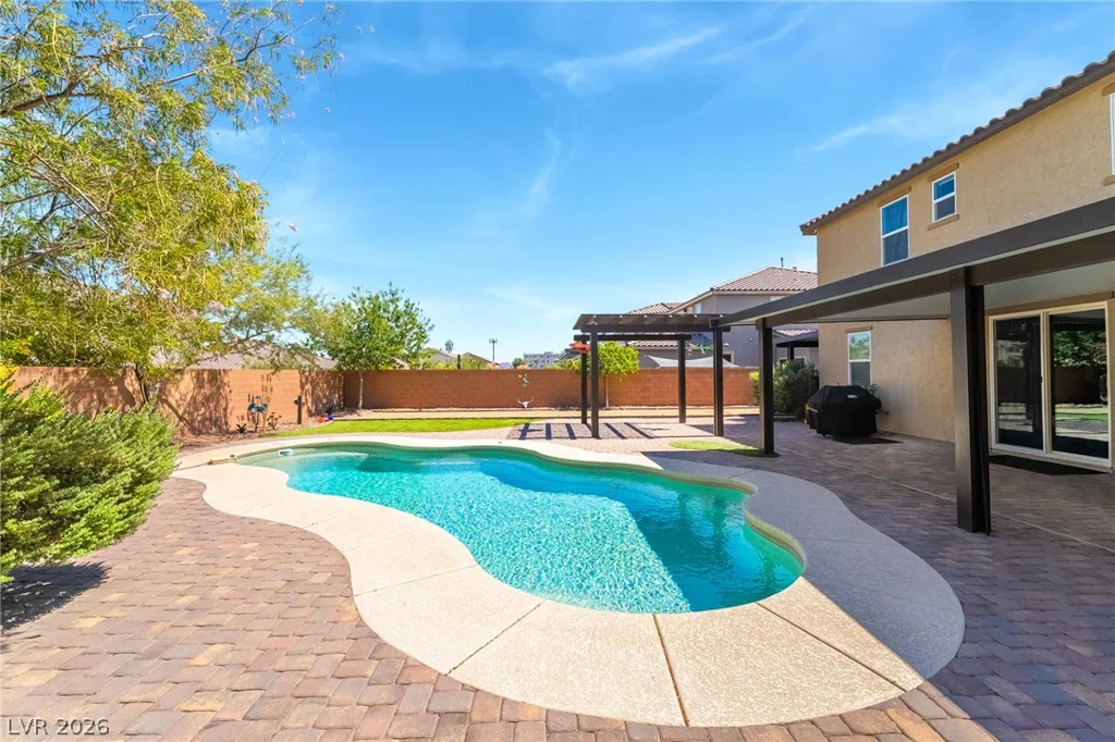 350 Azar Swan, Las Vegas, NV 89183