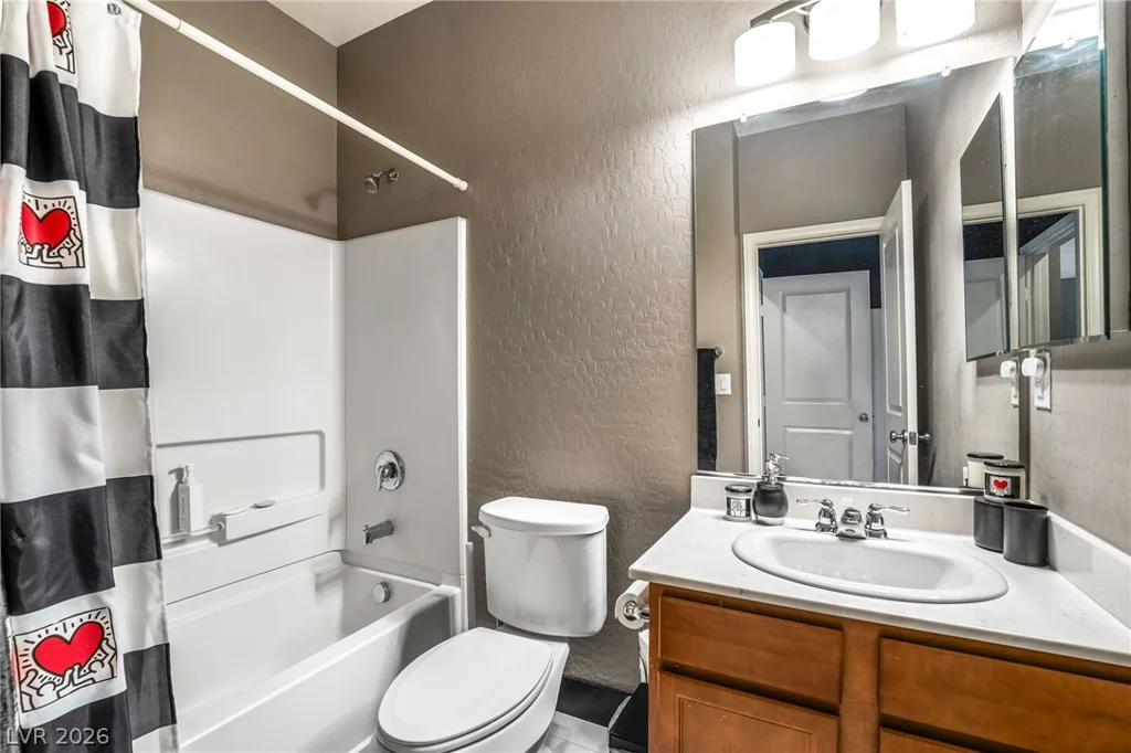 350 Azar Swan, Las Vegas, NV 89183