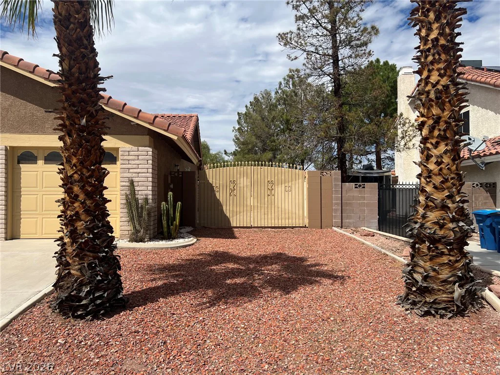 8304 Vibrant, Las Vegas, NV 89117