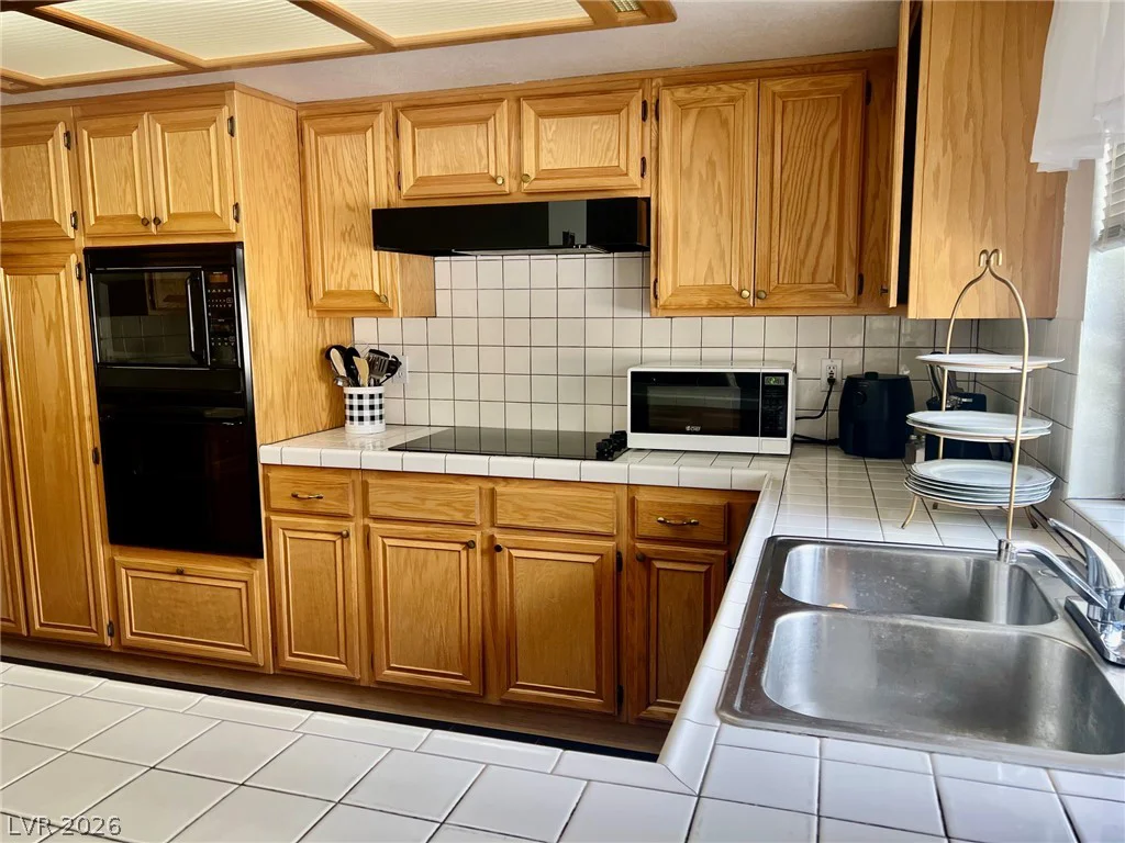 8304 Vibrant, Las Vegas, NV 89117