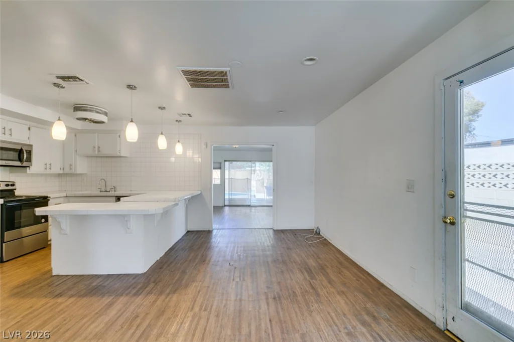 409 Estella, Las Vegas, NV 89107