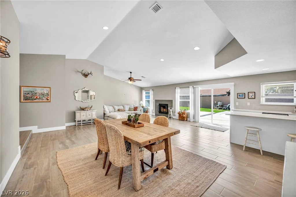 3249 Palmdesert, Las Vegas, NV 89120