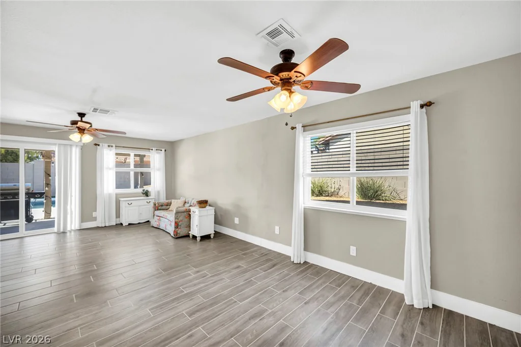 3249 Palmdesert, Las Vegas, NV 89120