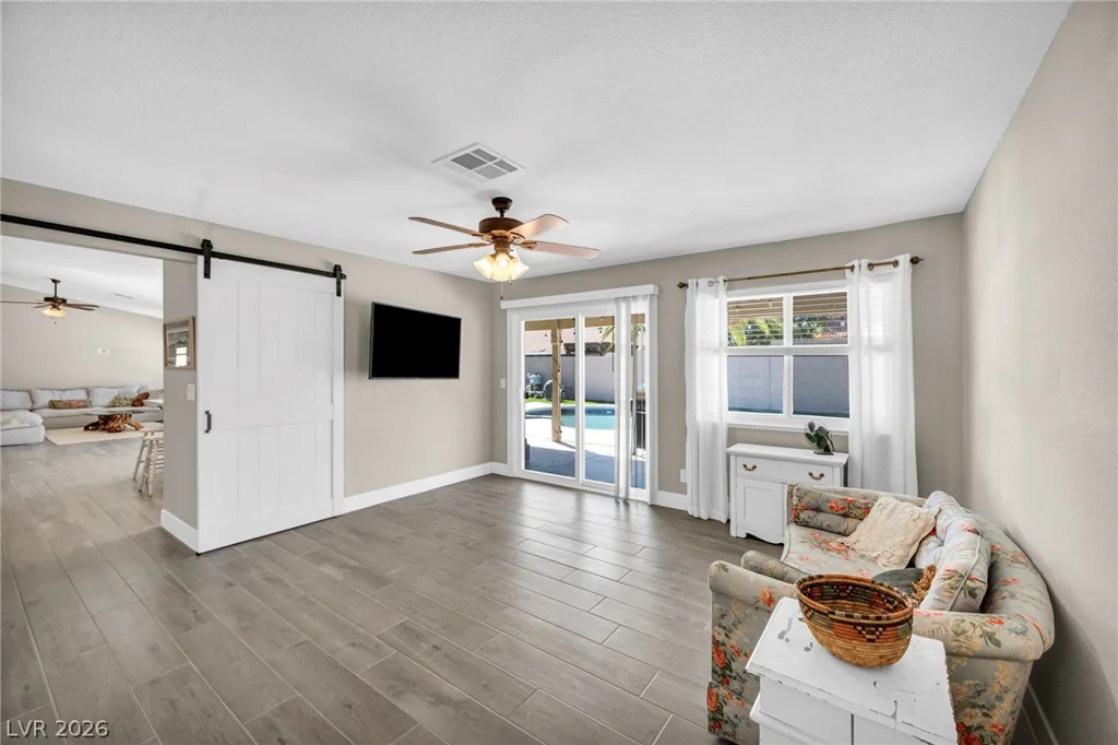 3249 Palmdesert, Las Vegas, NV 89120