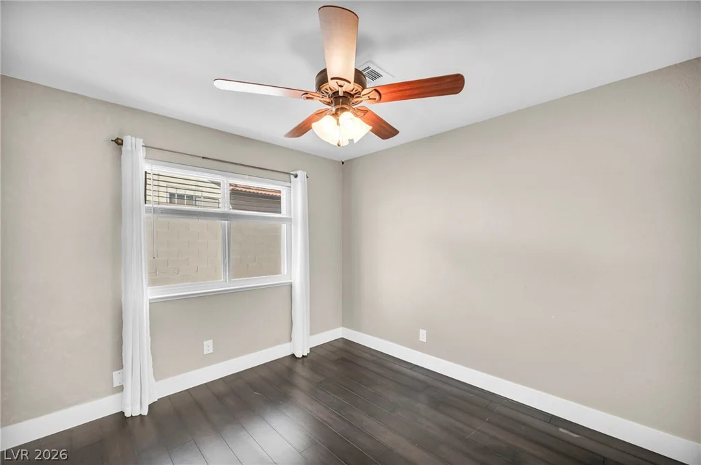 3249 Palmdesert, Las Vegas, NV 89120