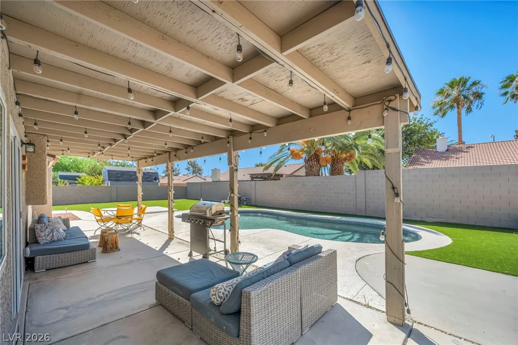 3249 Palmdesert, Las Vegas, NV 89120