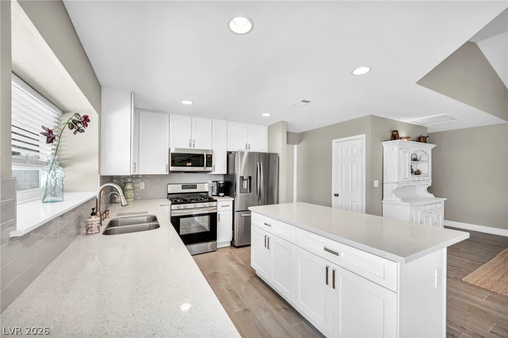 3249 Palmdesert, Las Vegas, NV 89120