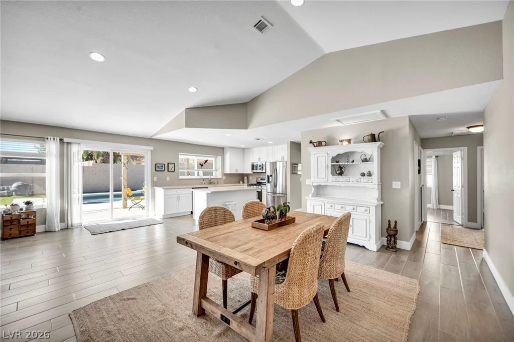 3249 Palmdesert, Las Vegas, NV 89120