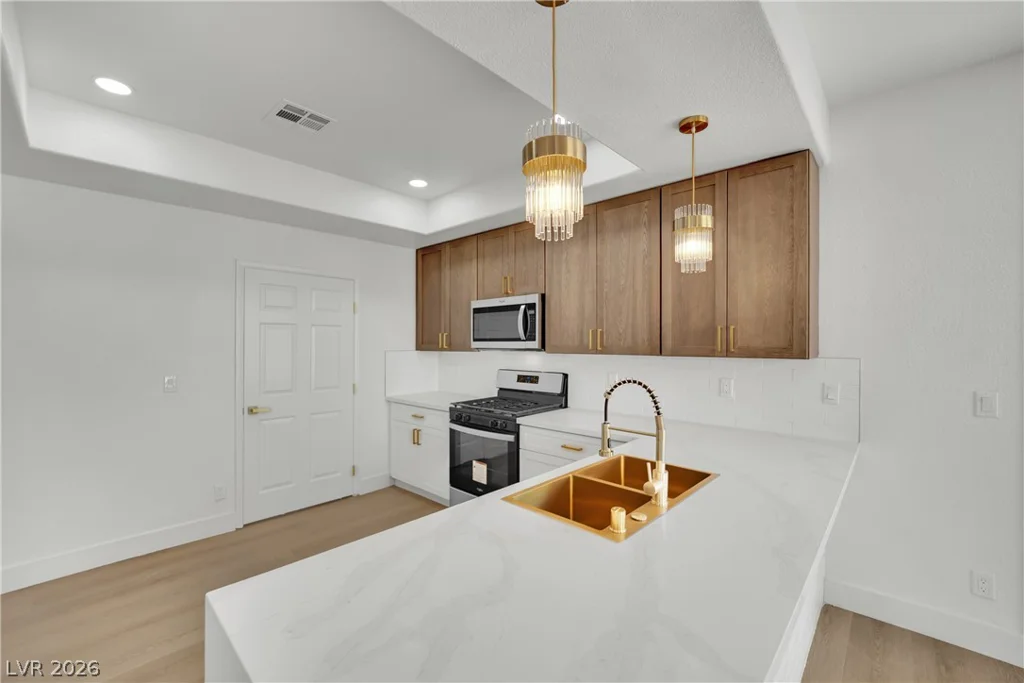 1240 Las Brisas, Henderson, NV 89074