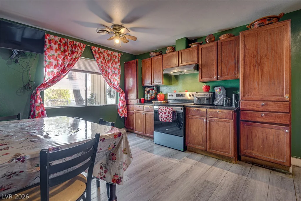 5305 Camden, Las Vegas, NV 89122