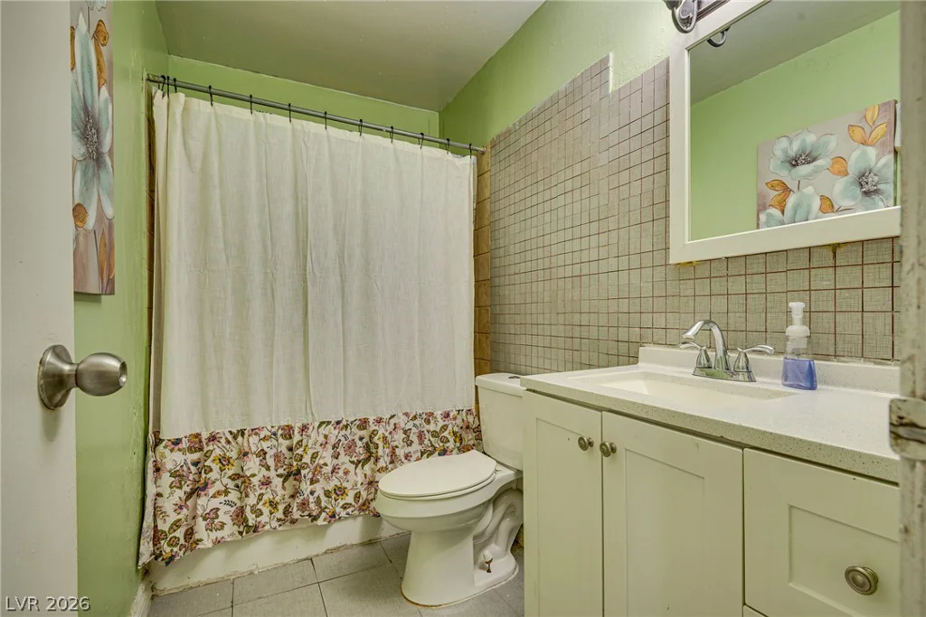 5305 Camden, Las Vegas, NV 89122