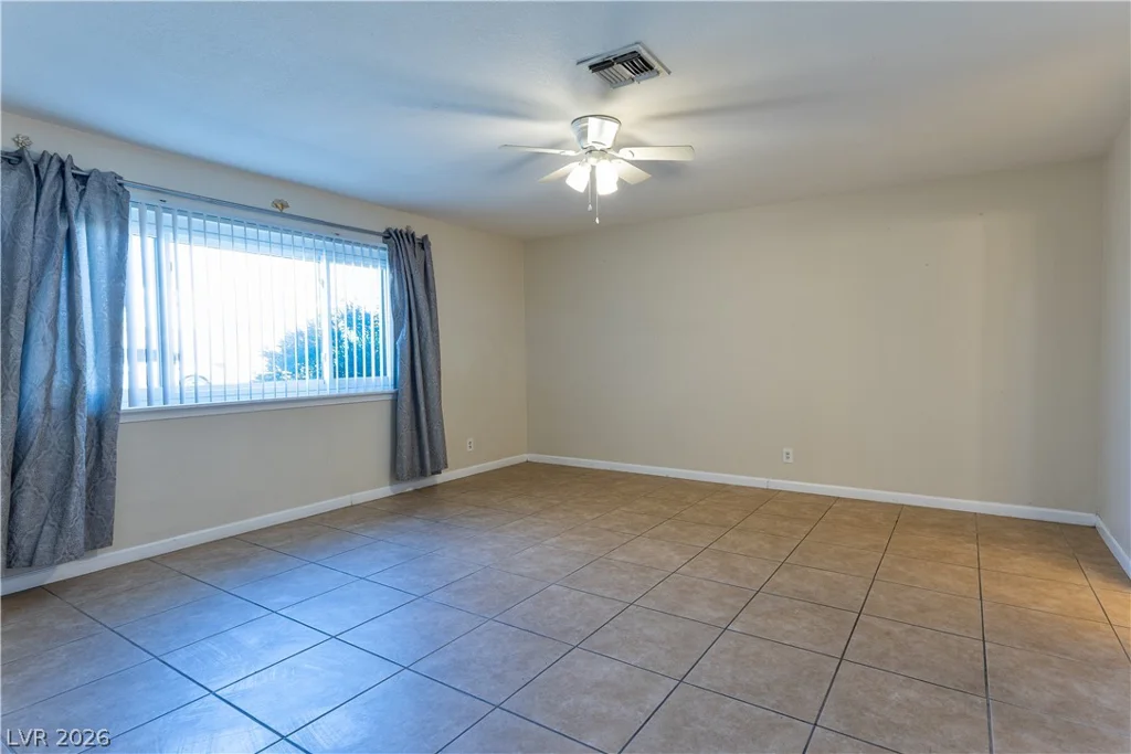 817 Spyglass, Las Vegas, NV 89107