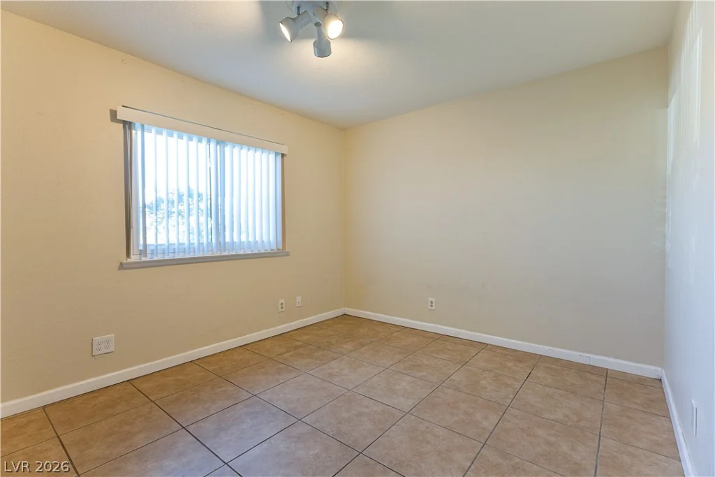 817 Spyglass, Las Vegas, NV 89107