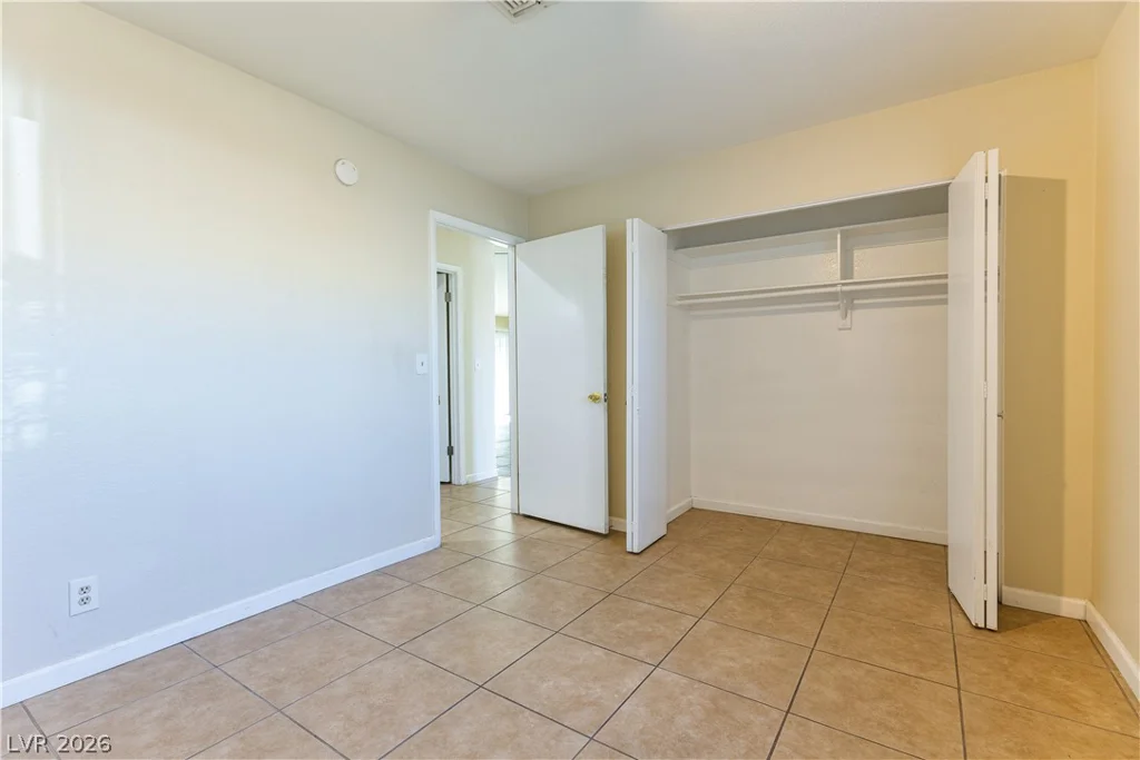 817 Spyglass, Las Vegas, NV 89107