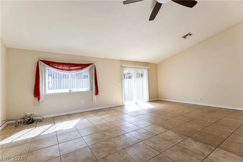 817 Spyglass, Las Vegas, NV 89107