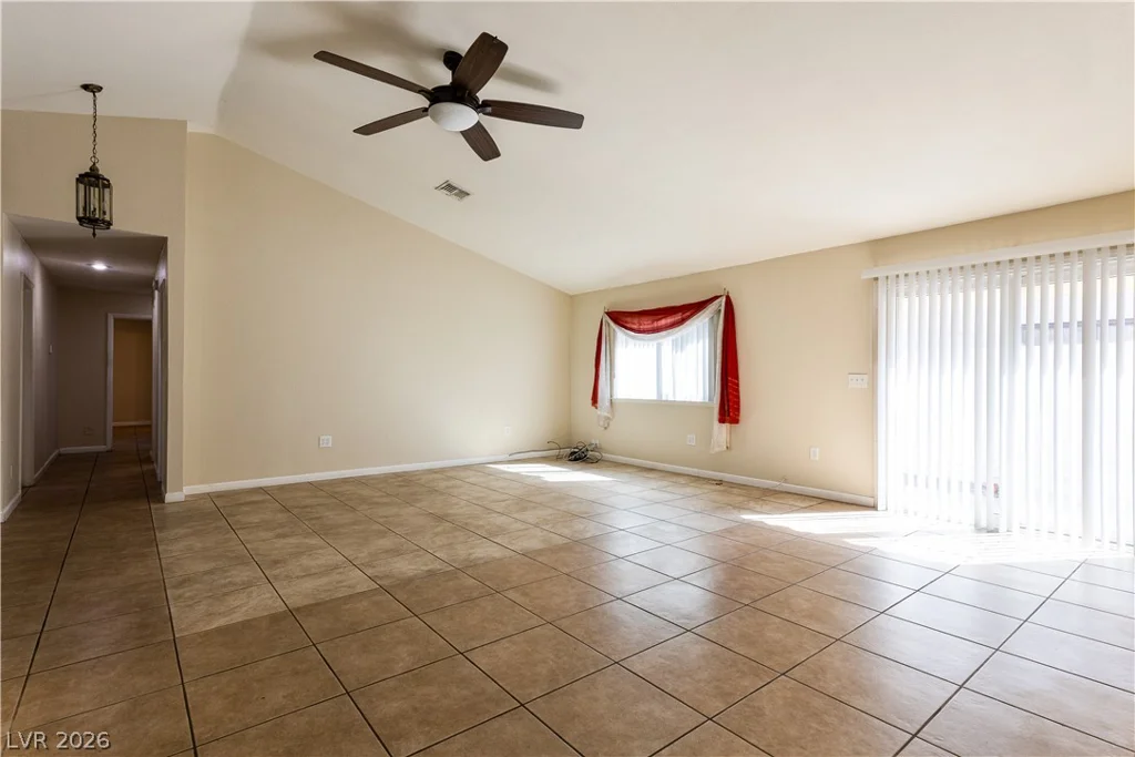 817 Spyglass, Las Vegas, NV 89107
