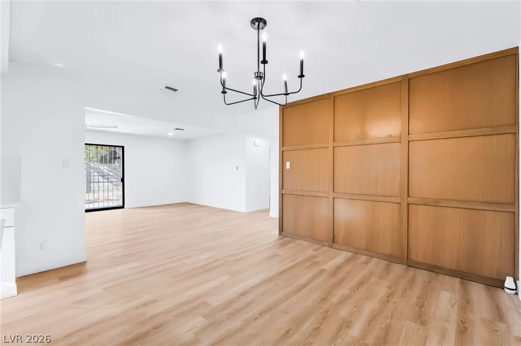 1813 Bracken, Las Vegas, NV 89104