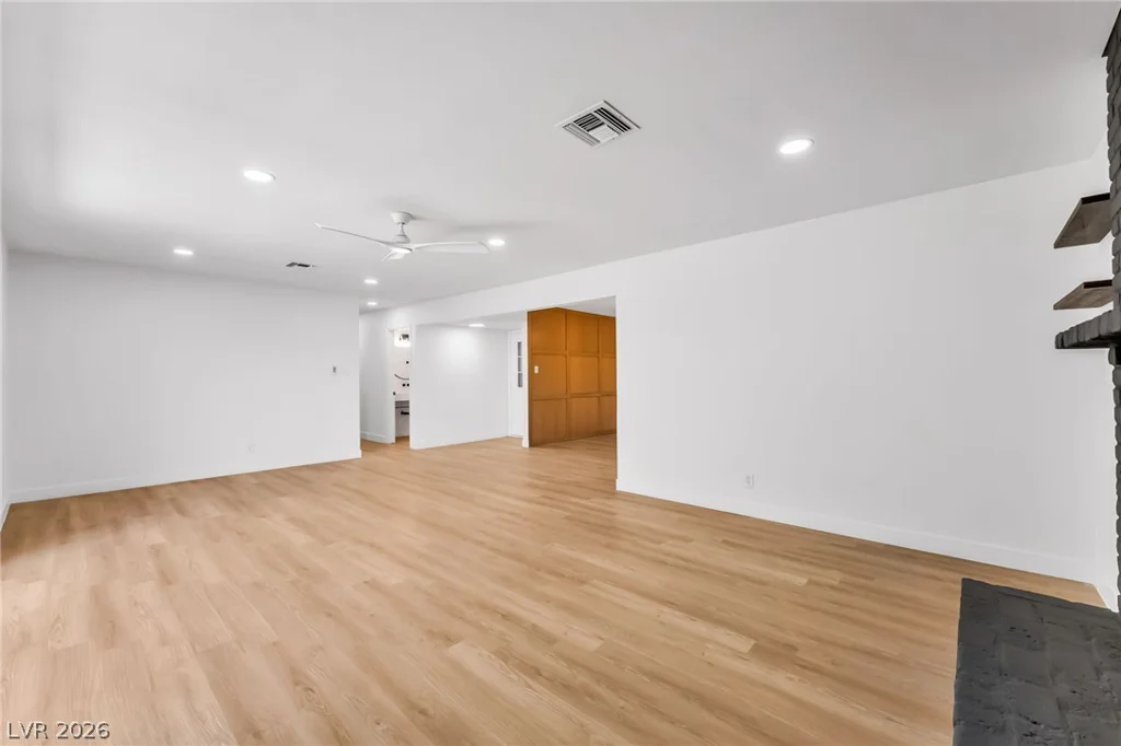 1813 Bracken, Las Vegas, NV 89104