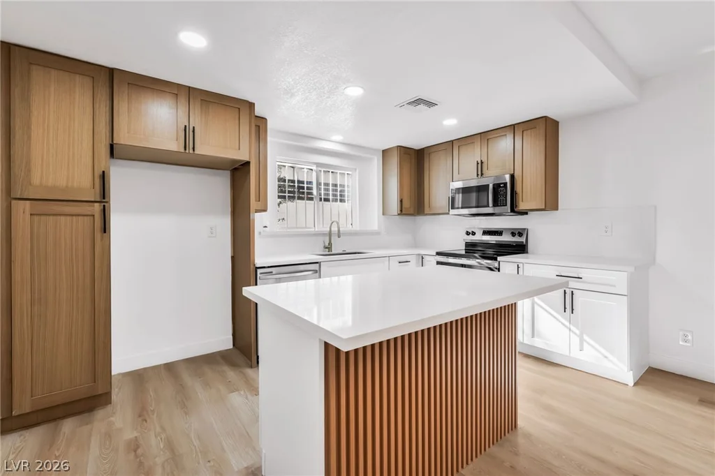 1813 Bracken, Las Vegas, NV 89104