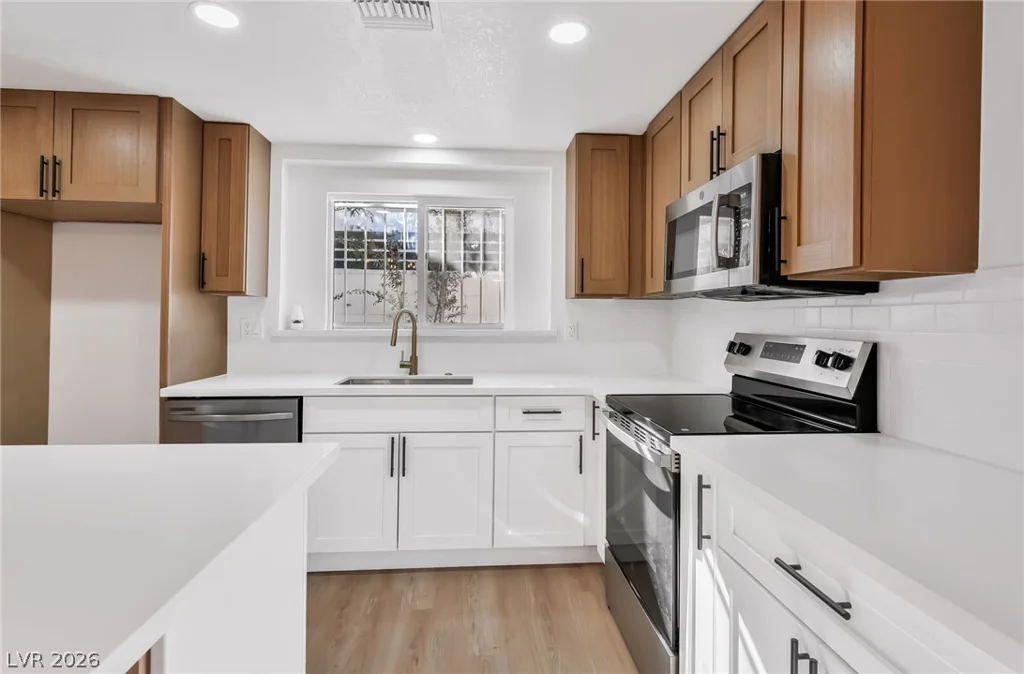 1813 Bracken, Las Vegas, NV 89104