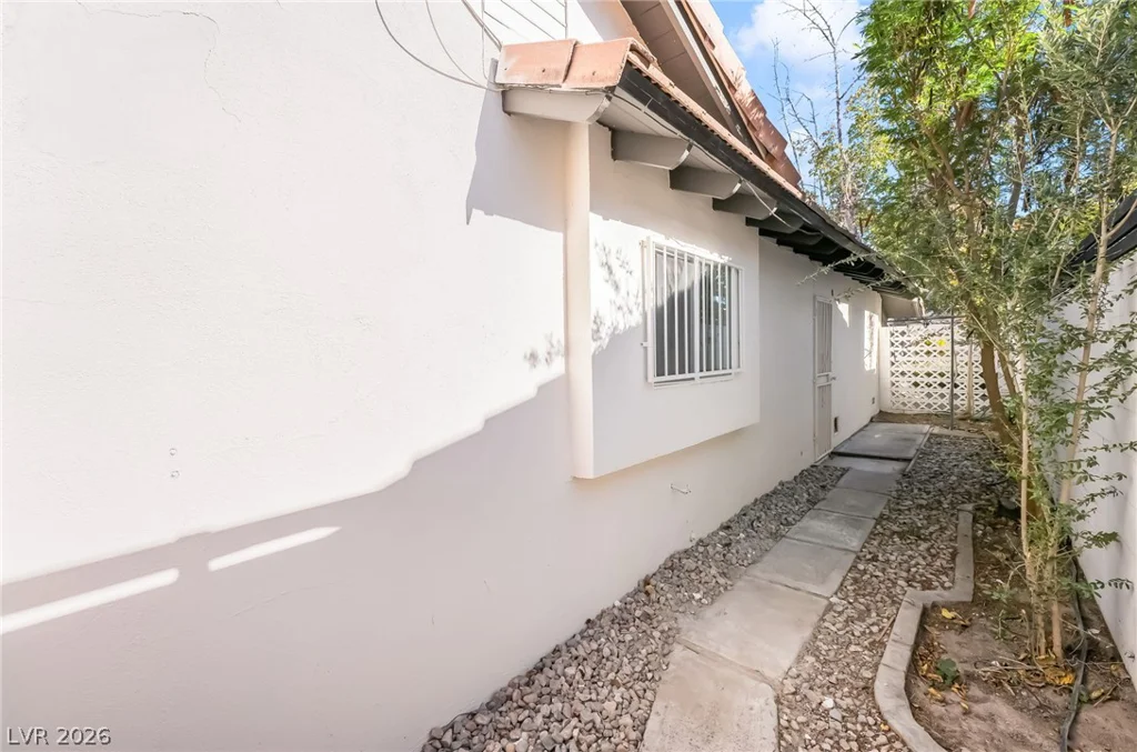 1813 Bracken, Las Vegas, NV 89104