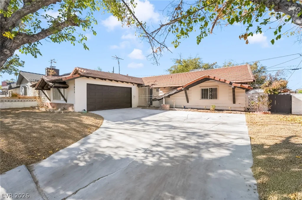 1813 Bracken, Las Vegas, NV 89104