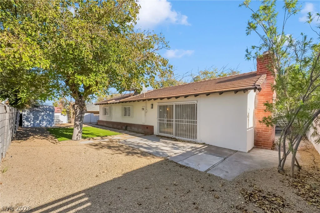 1813 Bracken, Las Vegas, NV 89104
