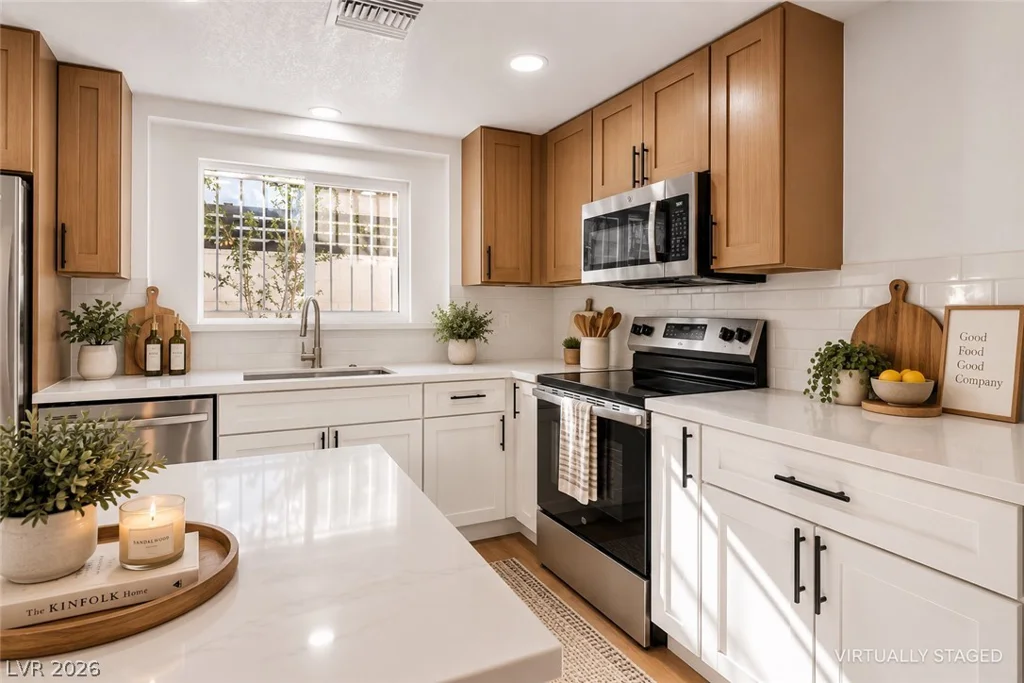 1813 Bracken, Las Vegas, NV 89104