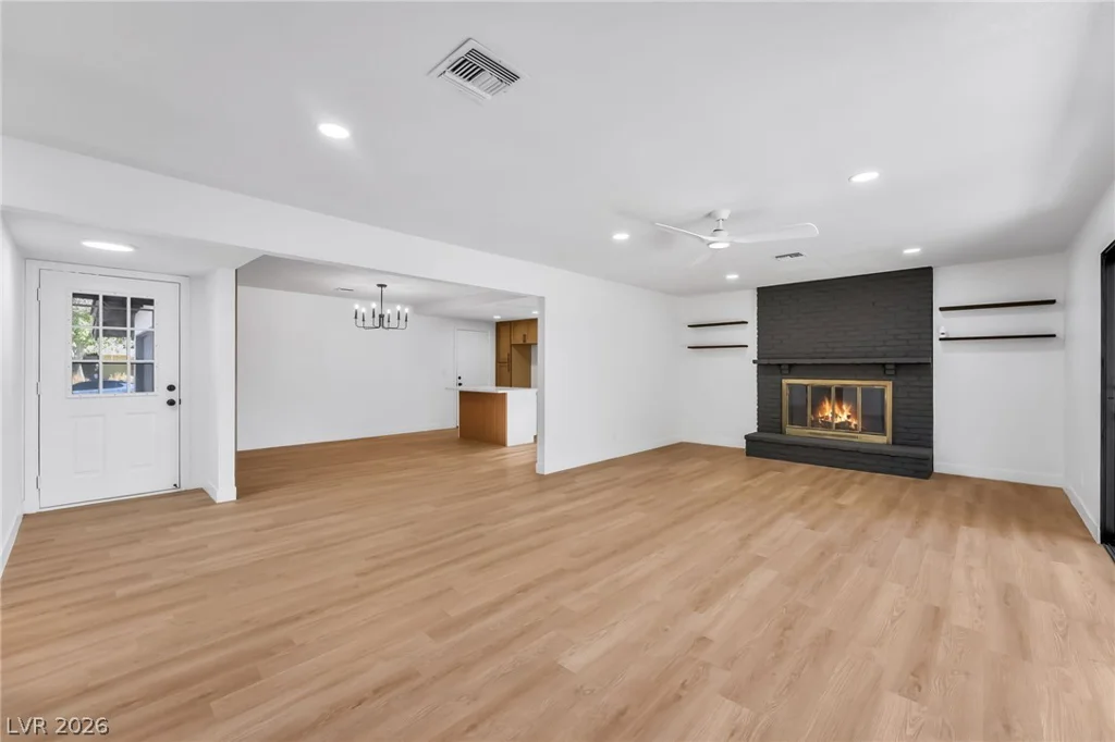 1813 Bracken, Las Vegas, NV 89104