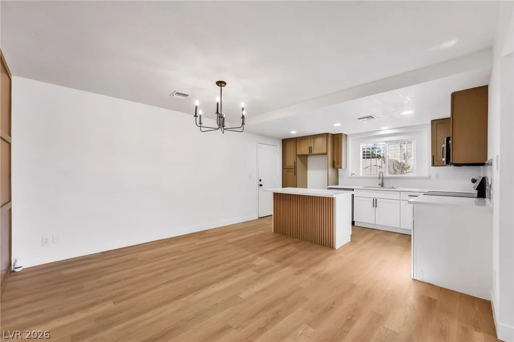 1813 Bracken, Las Vegas, NV 89104