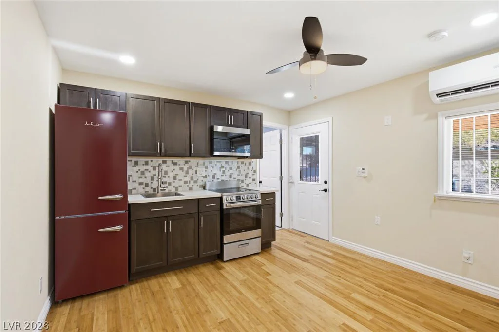 5656 Sea Breeze, Las Vegas, NV 89110
