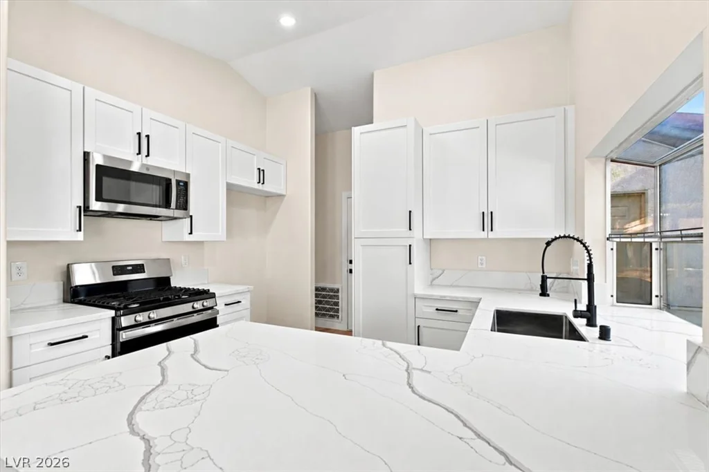 4517 La Madre, North Las Vegas, NV 89031