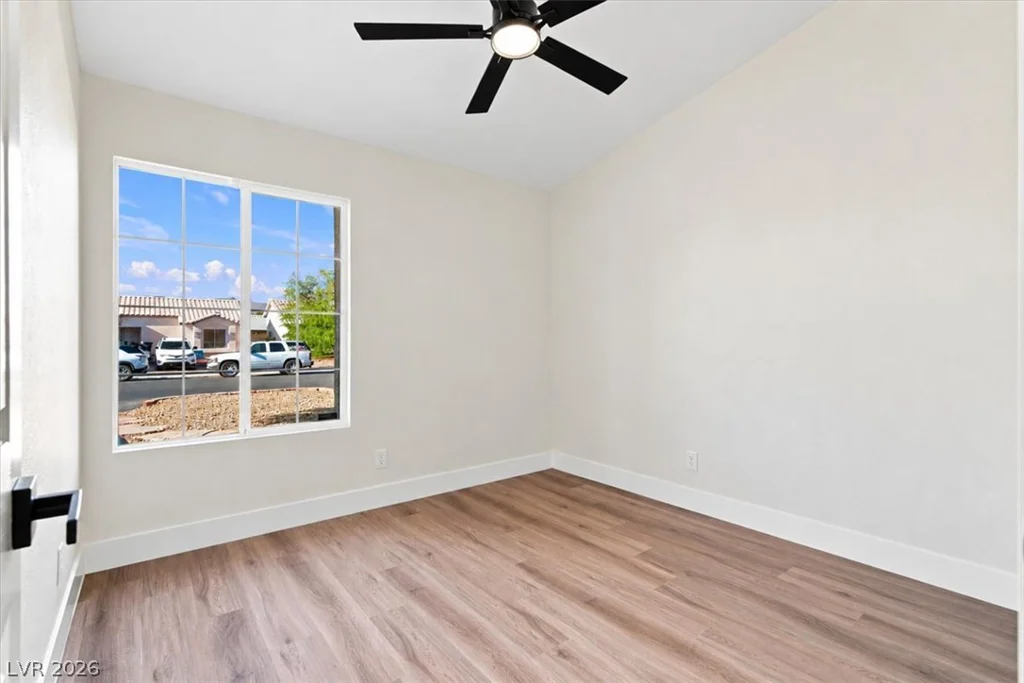 4517 La Madre, North Las Vegas, NV 89031