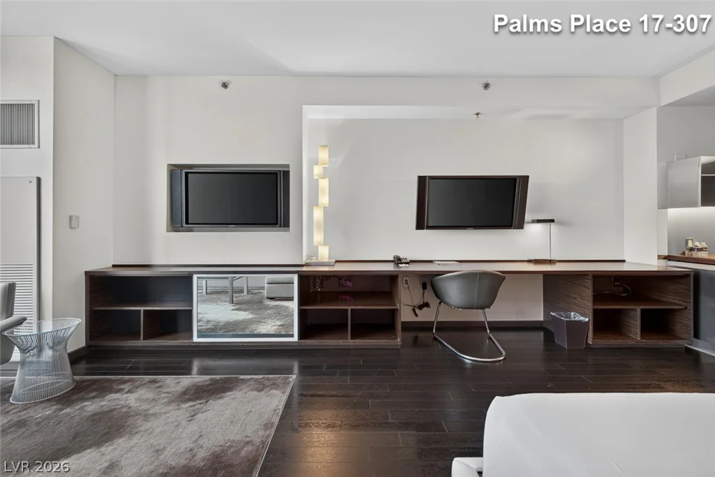 4381 Flamingo, Las Vegas, NV 89103