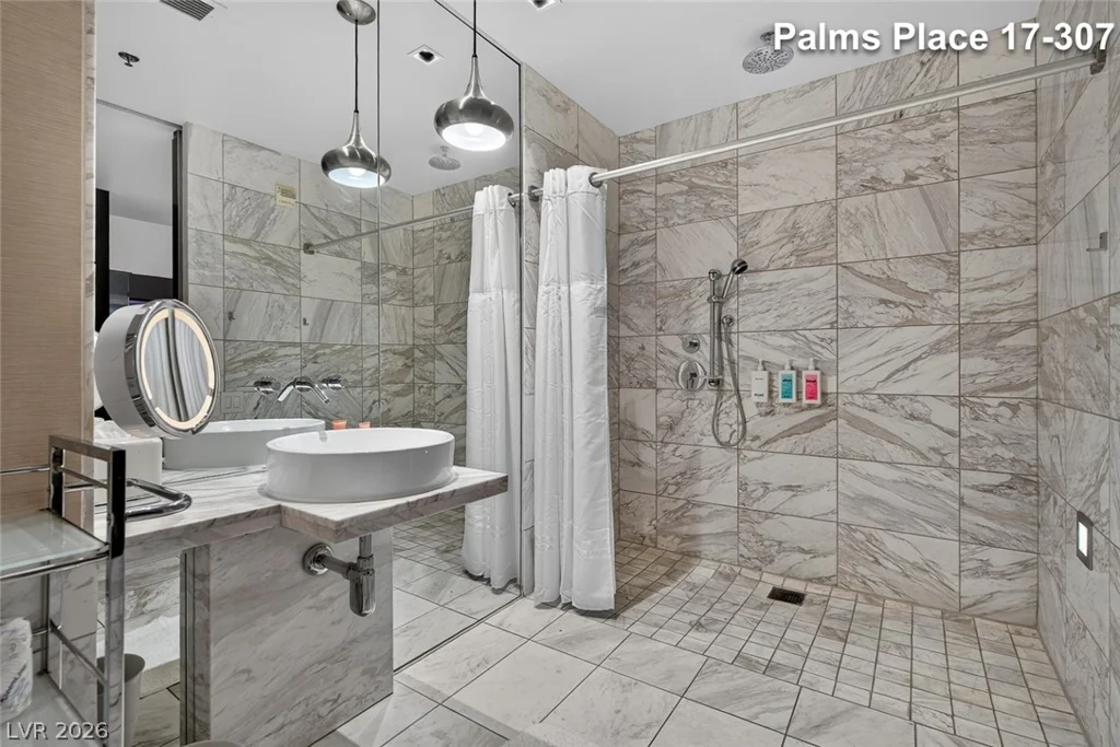 4381 Flamingo, Las Vegas, NV 89103