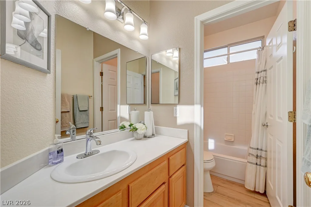 10255 Songsparrow, Las Vegas, NV 89135