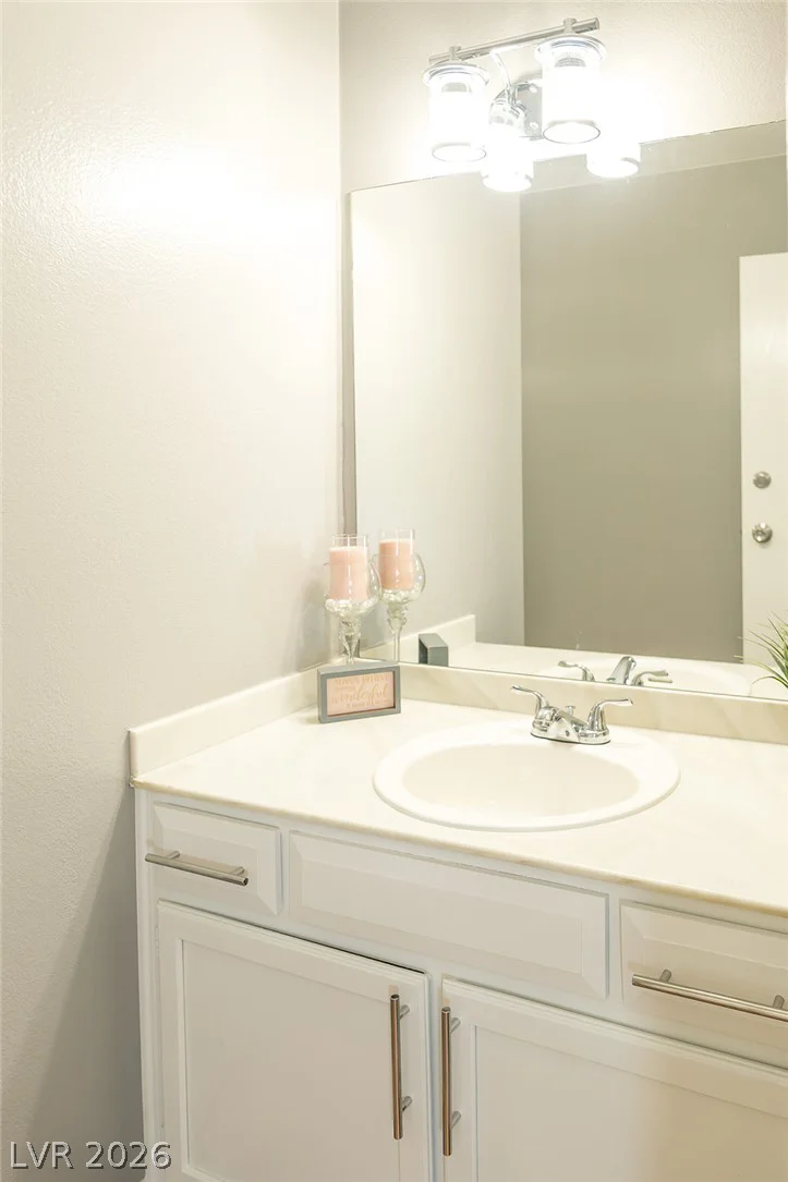 750 Royal Crest, Las Vegas, NV 89169