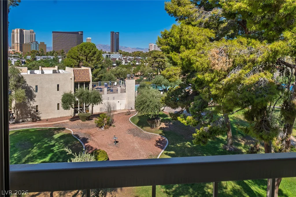 750 Royal Crest, Las Vegas, NV 89169