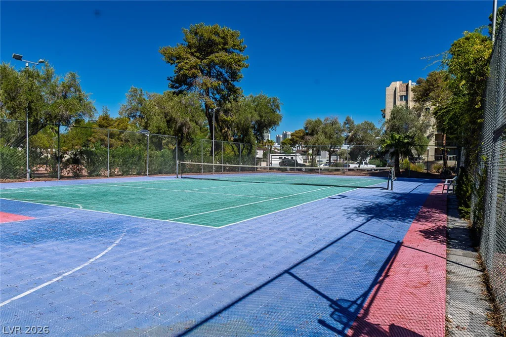 750 Royal Crest, Las Vegas, NV 89169