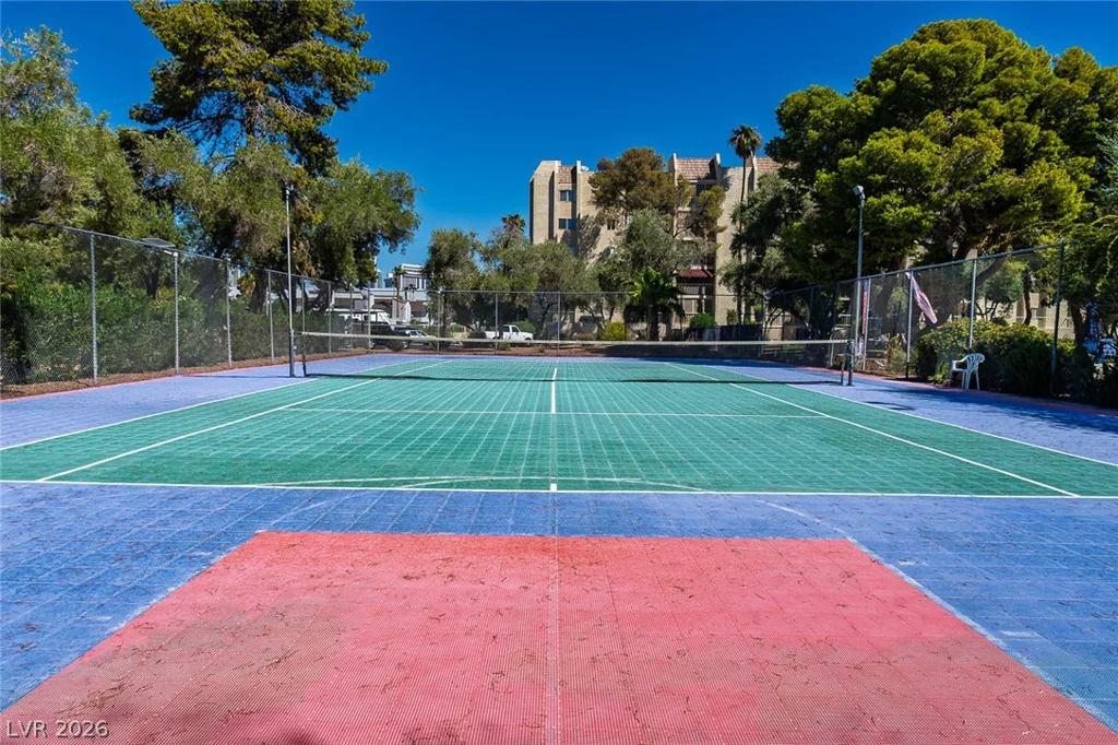 750 Royal Crest, Las Vegas, NV 89169