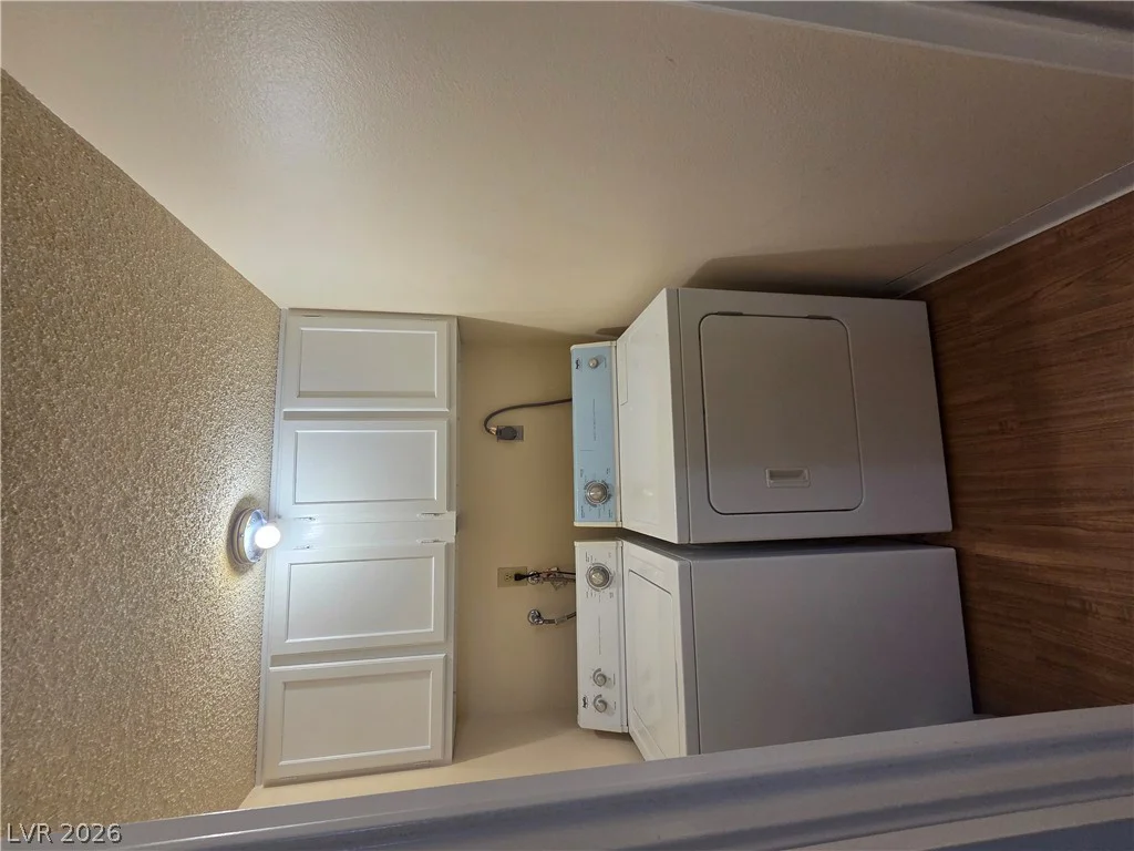 750 Royal Crest, Las Vegas, NV 89169
