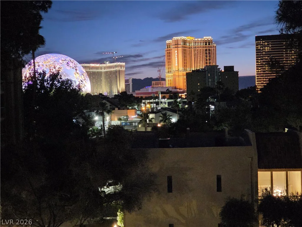 750 Royal Crest, Las Vegas, NV 89169