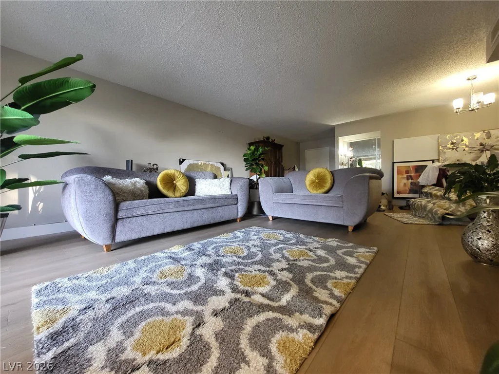 750 Royal Crest, Las Vegas, NV 89169