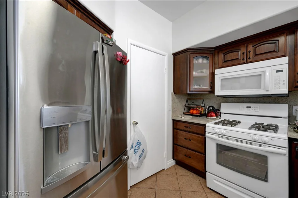 6201 Lake Mead, Las Vegas, NV 89156