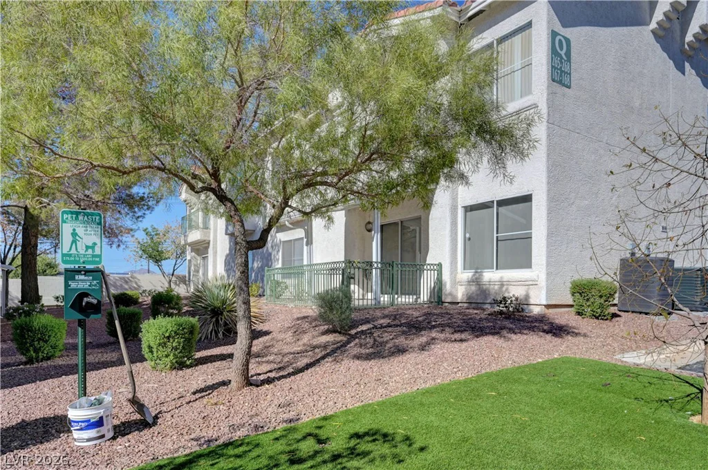 6201 Lake Mead, Las Vegas, NV 89156