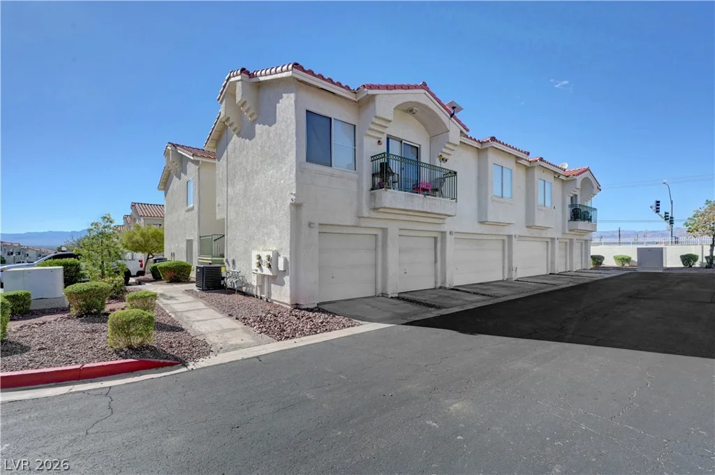 6201 Lake Mead, Las Vegas, NV 89156