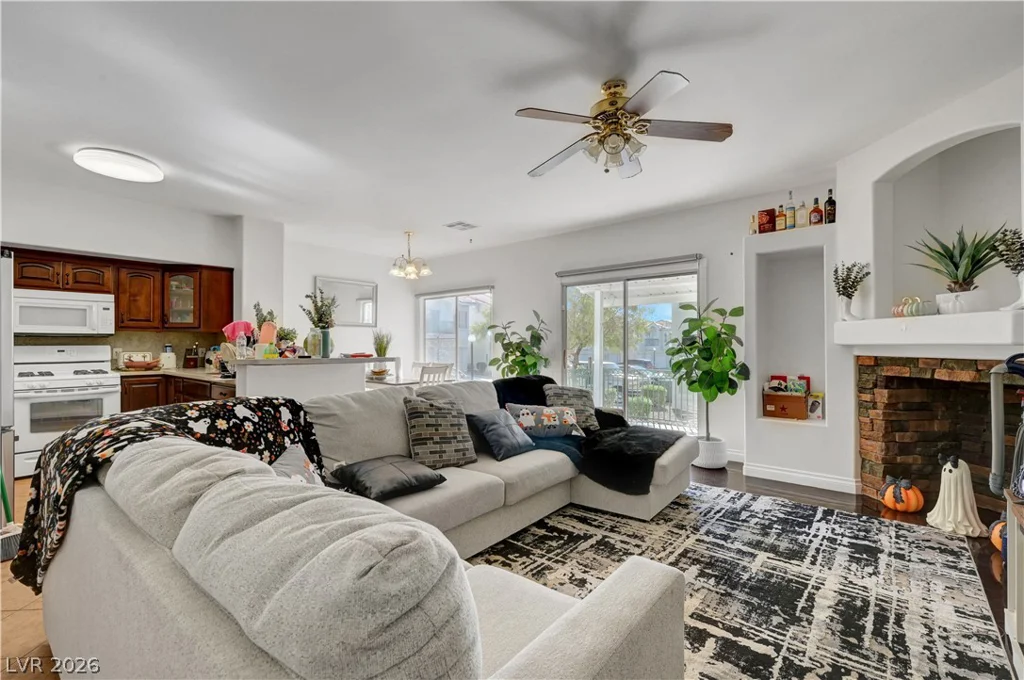 6201 Lake Mead, Las Vegas, NV 89156