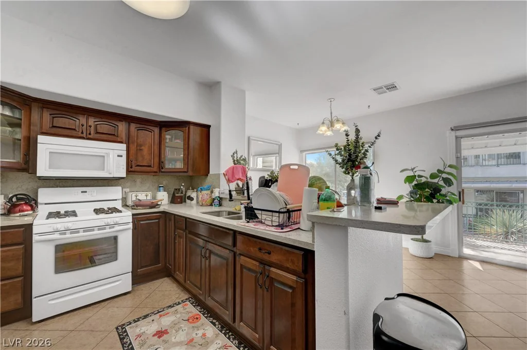 6201 Lake Mead, Las Vegas, NV 89156